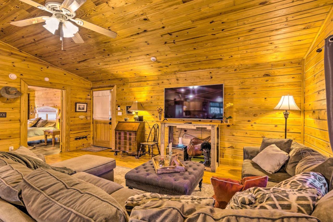 Pet-Friendly Cabot Cabin With Fenced Yard! Экстерьер фото