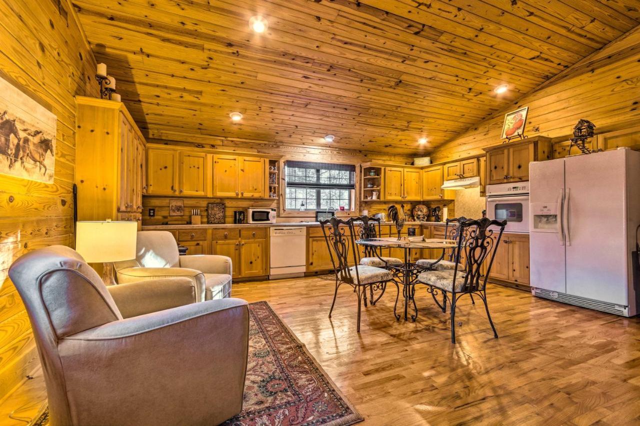 Pet-Friendly Cabot Cabin With Fenced Yard! Экстерьер фото